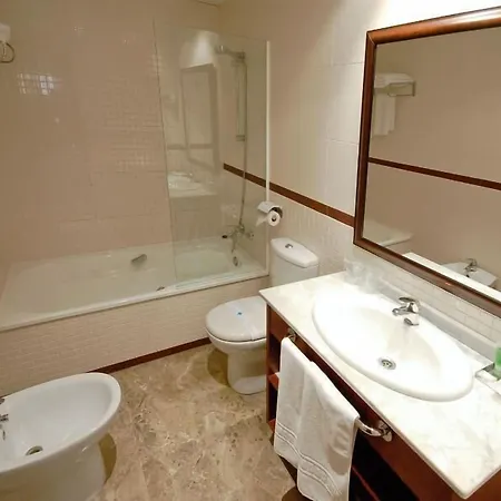 Отель Hotel Torico Plaza 3*