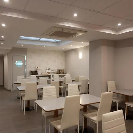 Отель Hotel Torico Plaza 3*