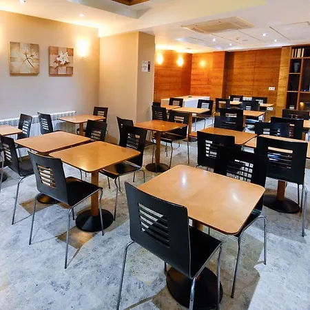 Hotel Torico Plaza Отель