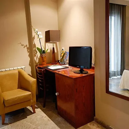 Отель Hotel Torico Plaza