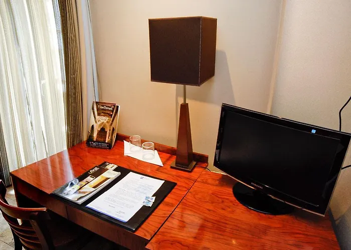 Torico Plaza Hotell 3*